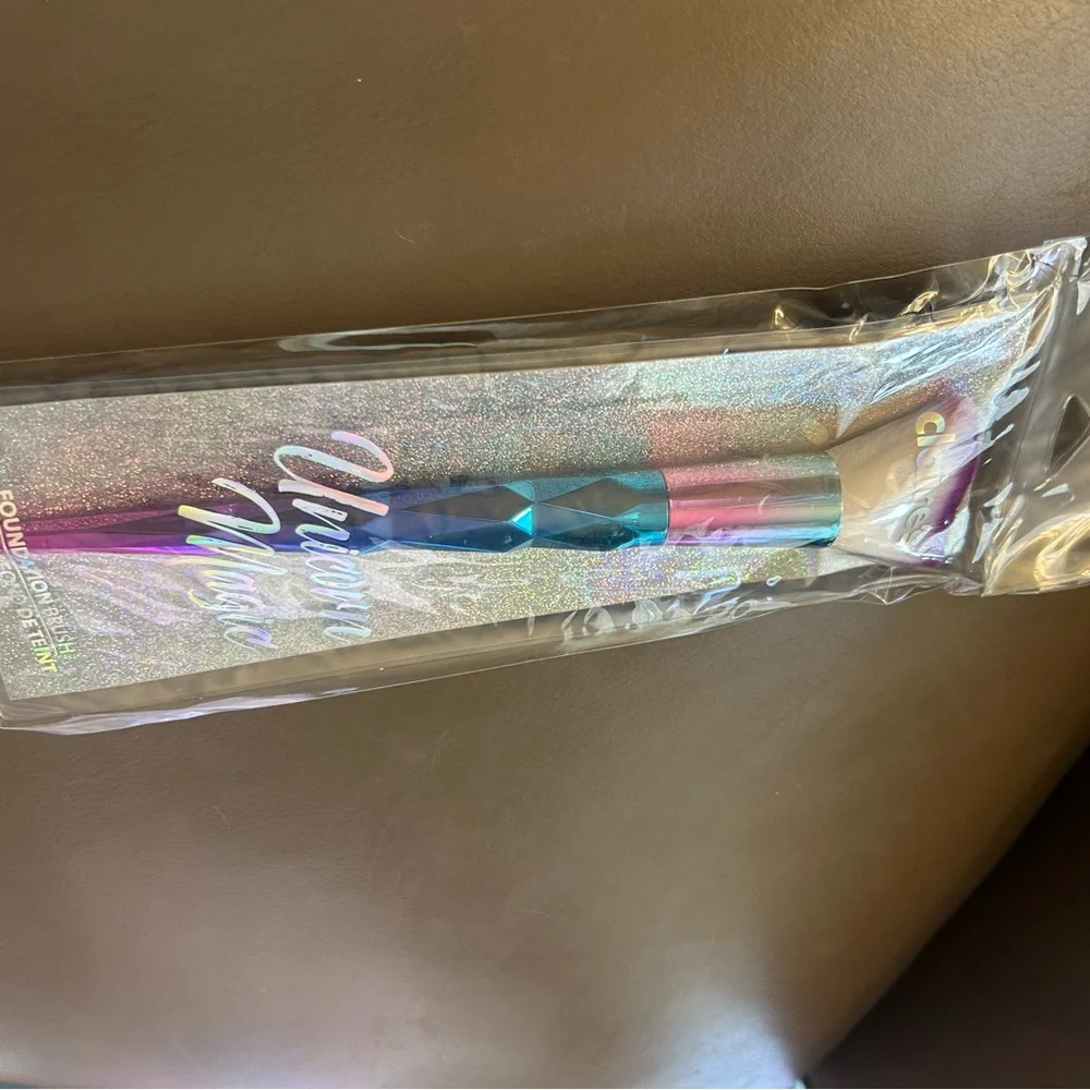 Unicorn 🦄 Magic Foundation Brush - Blue and Pink